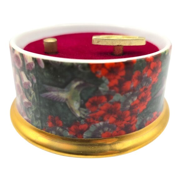 White-Eared Hummingbird Music Box Lena Liu Ardleigh-Elliott Pachelbel's Canon D - Picture 10 of 13